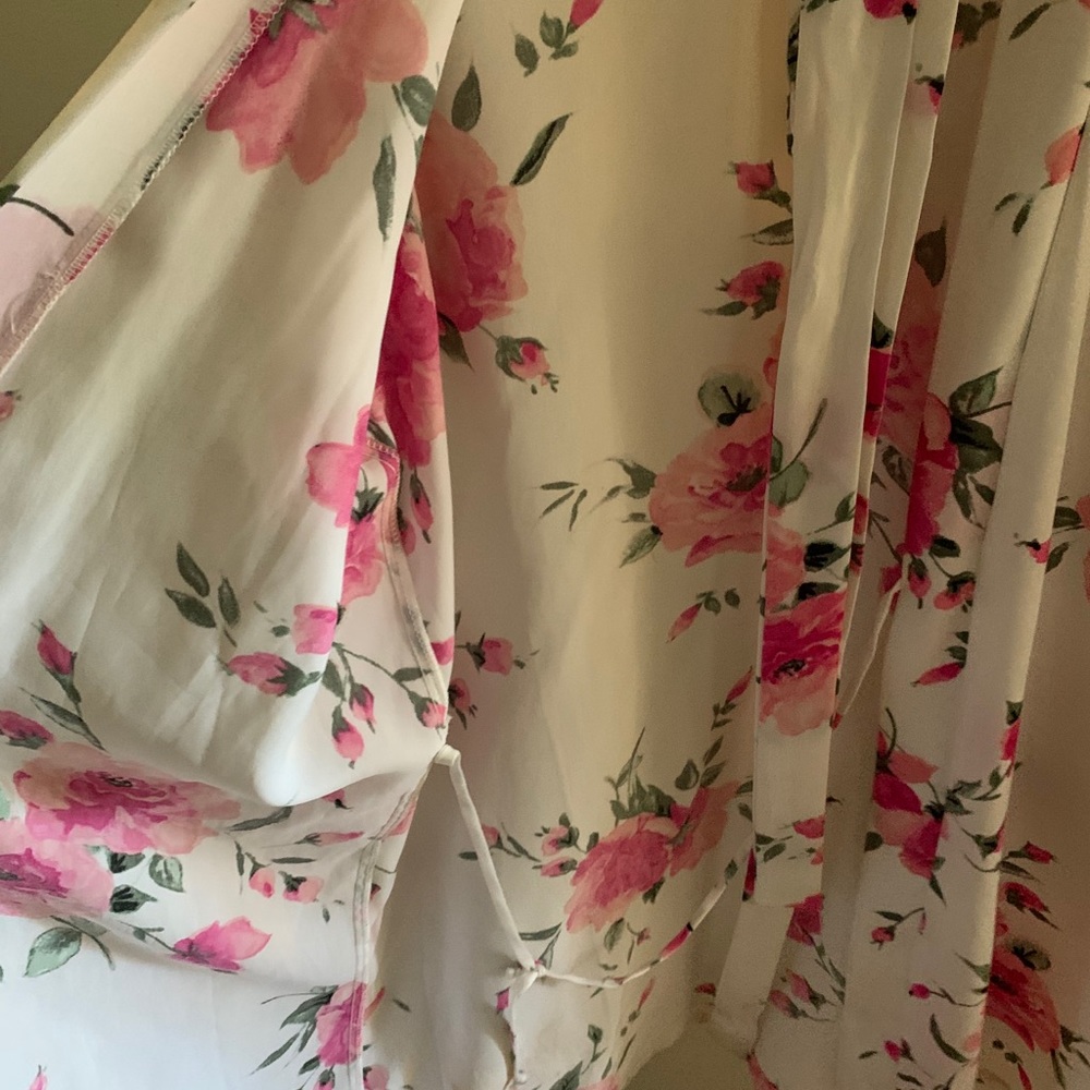 Patterned Robe - Picture 4 of 5